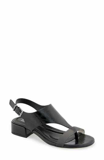 Reaction Kenneth Cole Kure Block Heel Sandal