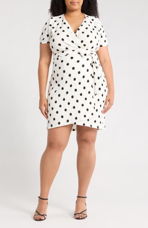 Polka Dot Short Sleeve Wrap Dress (Plus)