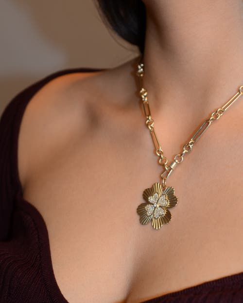 LIONHEART LIONHEART 14K GOLD FOUR LEAF CLOVER CHARM TROMBONE NECKLACE