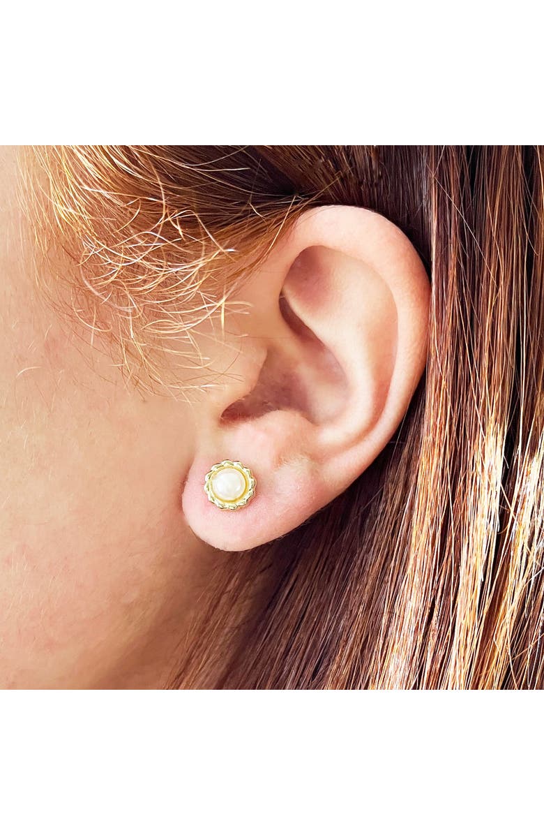 The Lovery Fine Jewelry Pearl Flower Stud Earrings, Alternate, color, Pearl