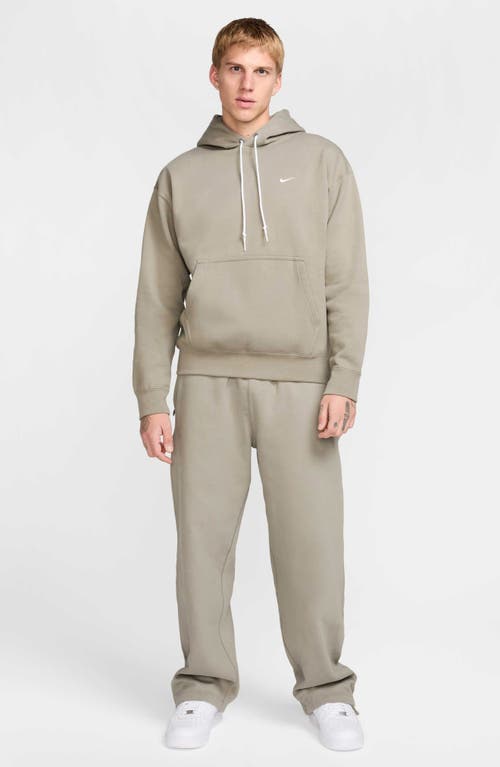 Nike Solo Swoosh Fleece Sweatpants In Gray