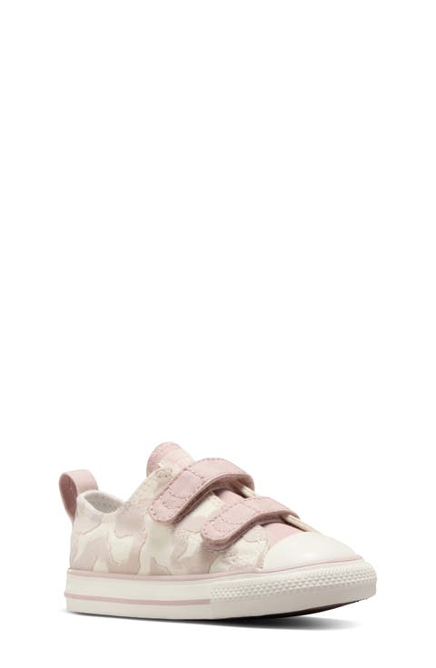 Kids' Chuck Taylor® All Star® 2V Oxford Sneaker (Baby, Walker & Toddler)