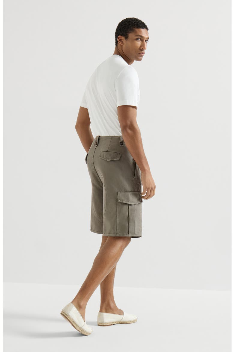 Garment-dyed Bermuda shorts in cotton and linen canvas with cargo pockets, Alternate, color, Military