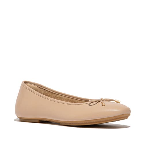 Fitflop Women Delicato Bow Soft Leather Ballet Flat In Classic Beige In Brown