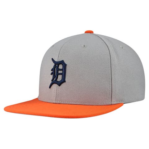 Men's Mitchell & Ness Gray Detroit Tigers Basic Flip Snapback Hat