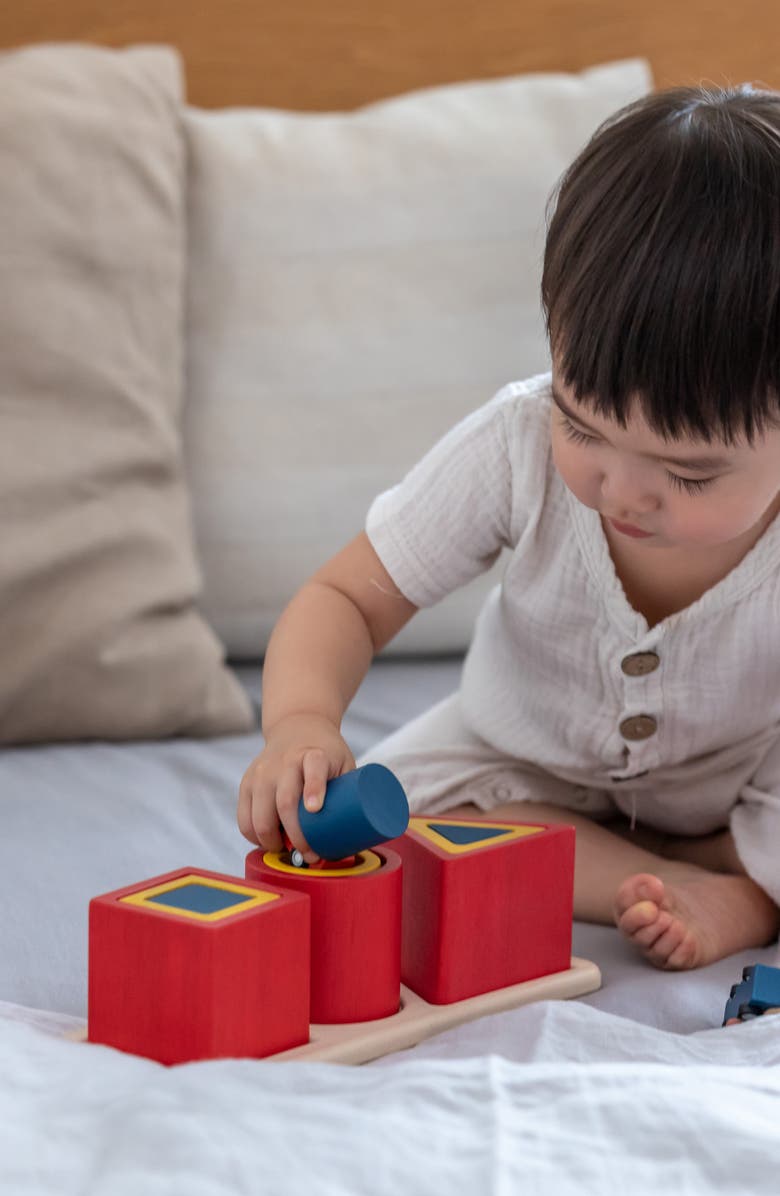 PlanToys<sup>®</sup> Nesting Puzzle, Alternate, color, Red Multi