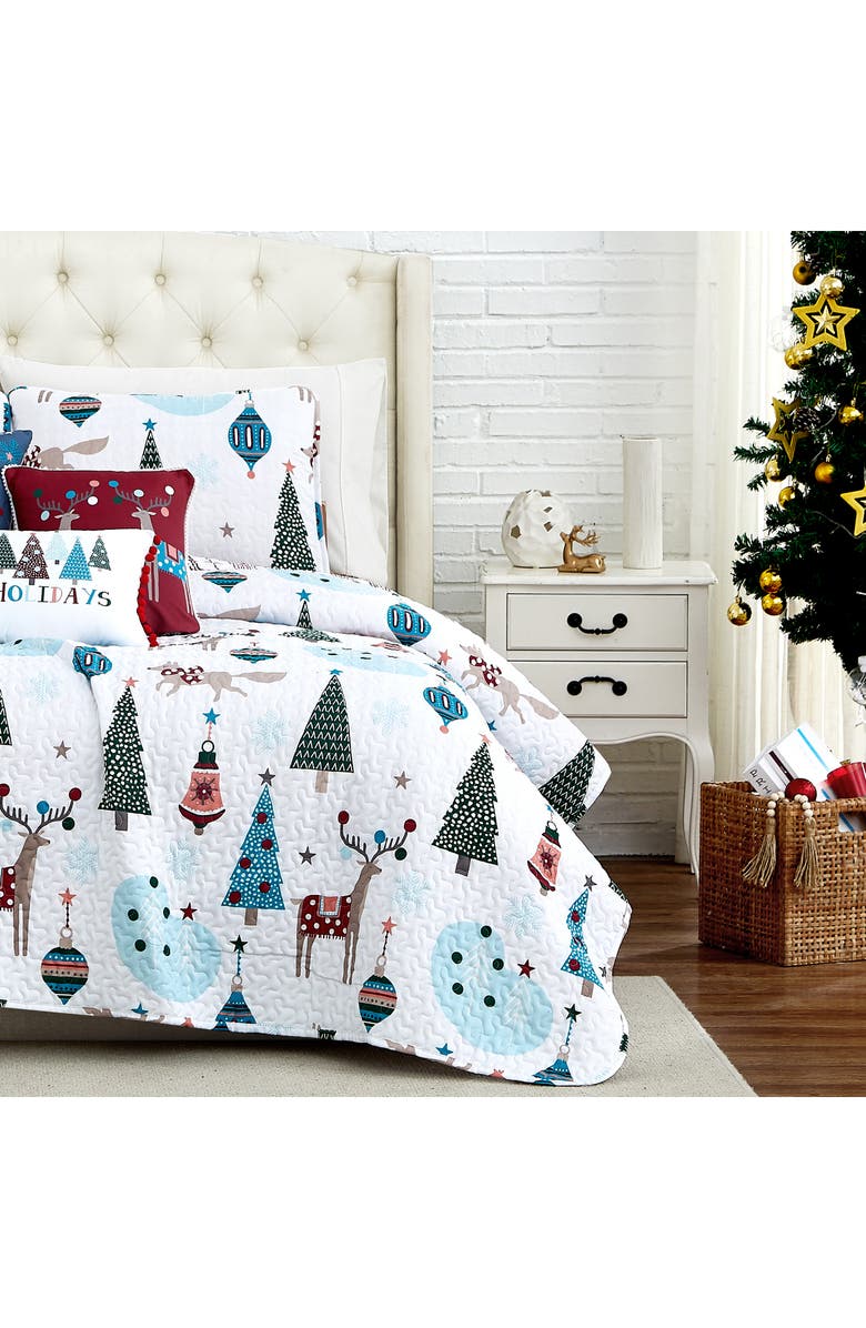SOUTHSHORE FINE LINENS Holiday Winter Wonderland Quilt Set, Alternate, color, Winter Wonderland