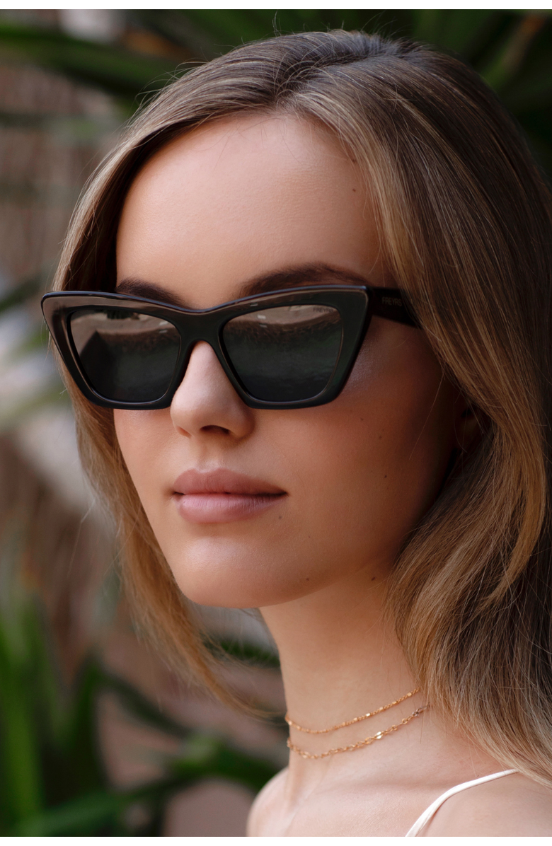 FREYRS Eyewear Siena Cat Eye Sunglasses, Alternate, color, Black