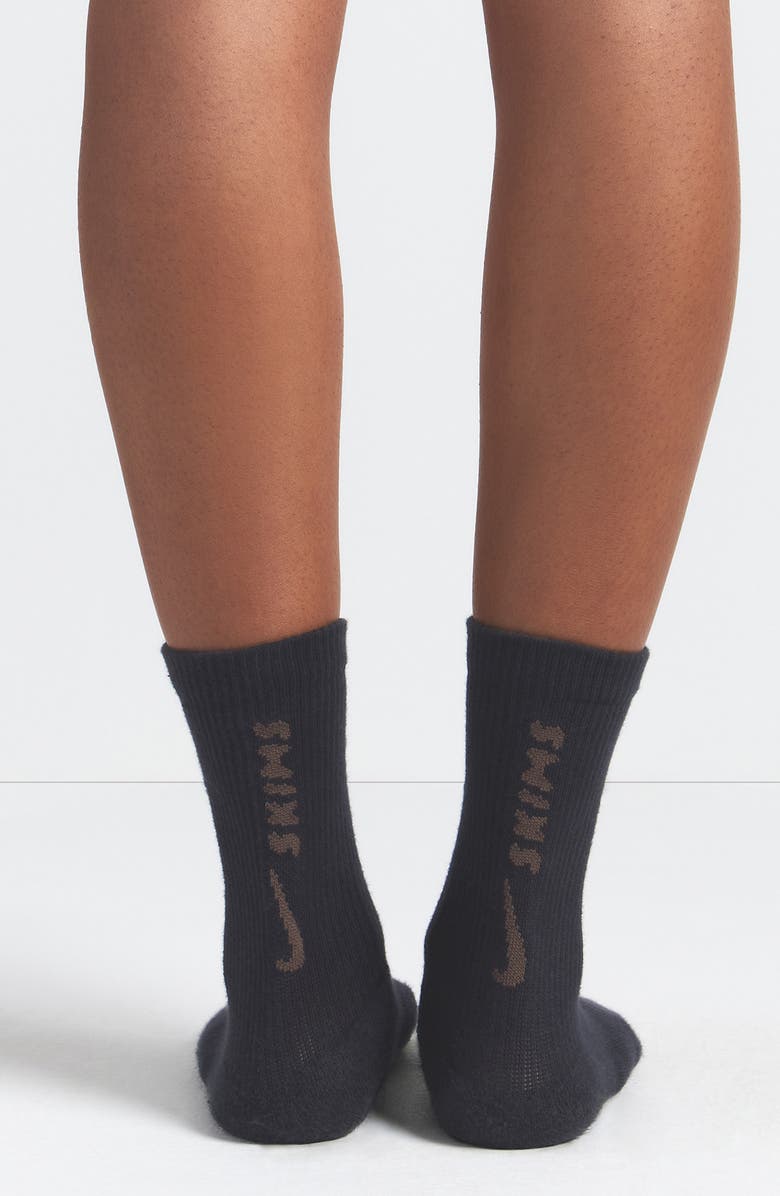 NikeSKIMS 3-Pack Dri-FIT Crew Socks, Alternate, color, Snow, Heathergray, Obsidian