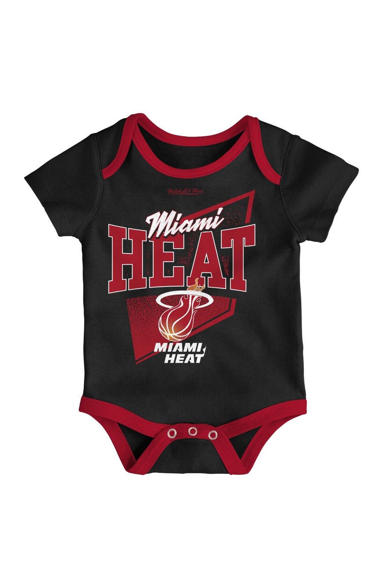 Mitchell & Ness Infant Mitchell & Ness Black/Red Miami Heat Hardwood Classics Bodysuits & Cuffed Knit Hat Set, Alternate, color, Black