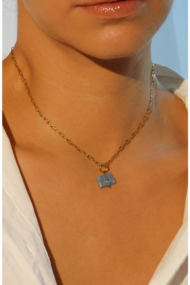 Kyanite Charm, Alternate, color, GOLD