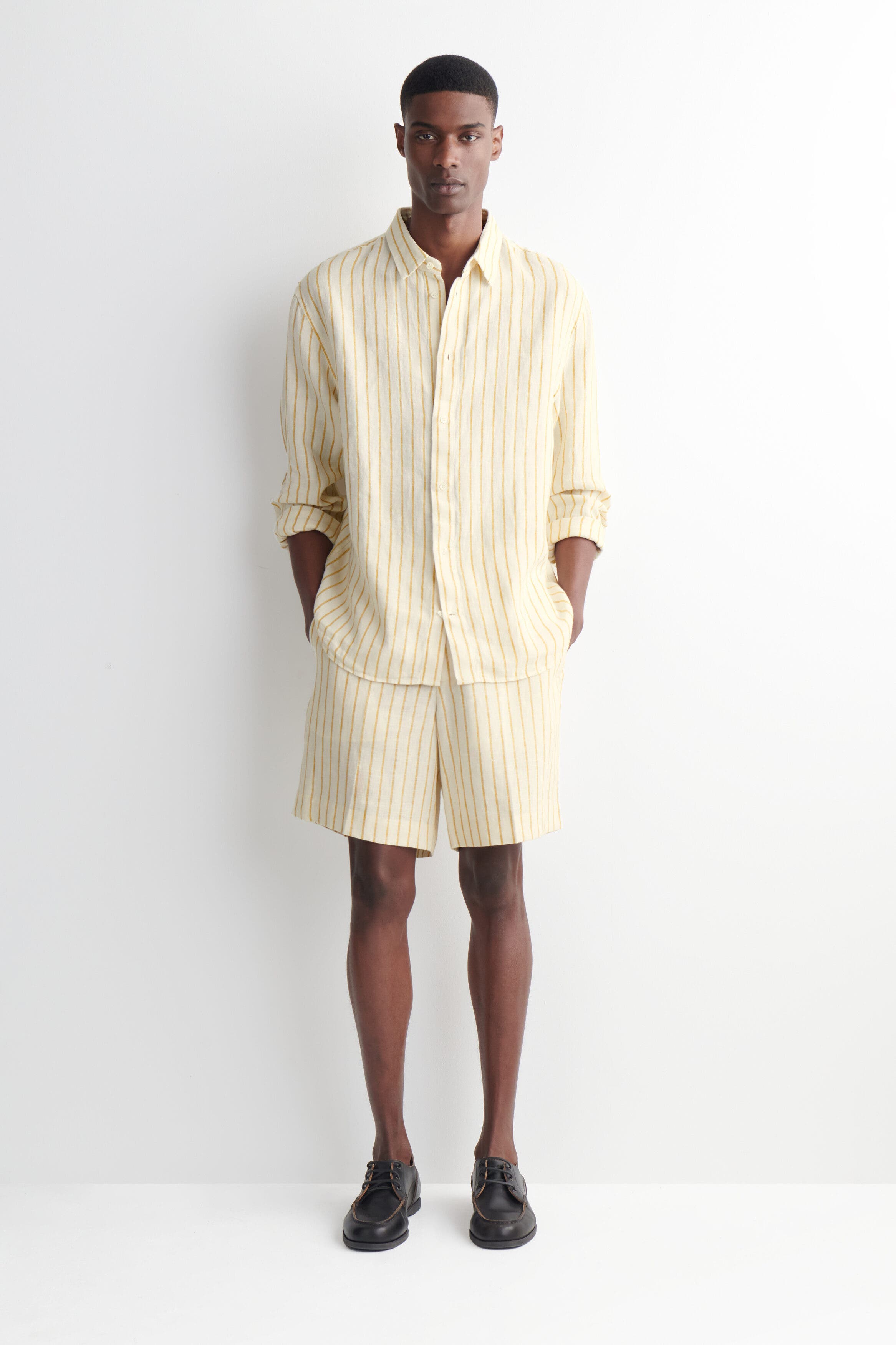 YELLOW / STRIPED