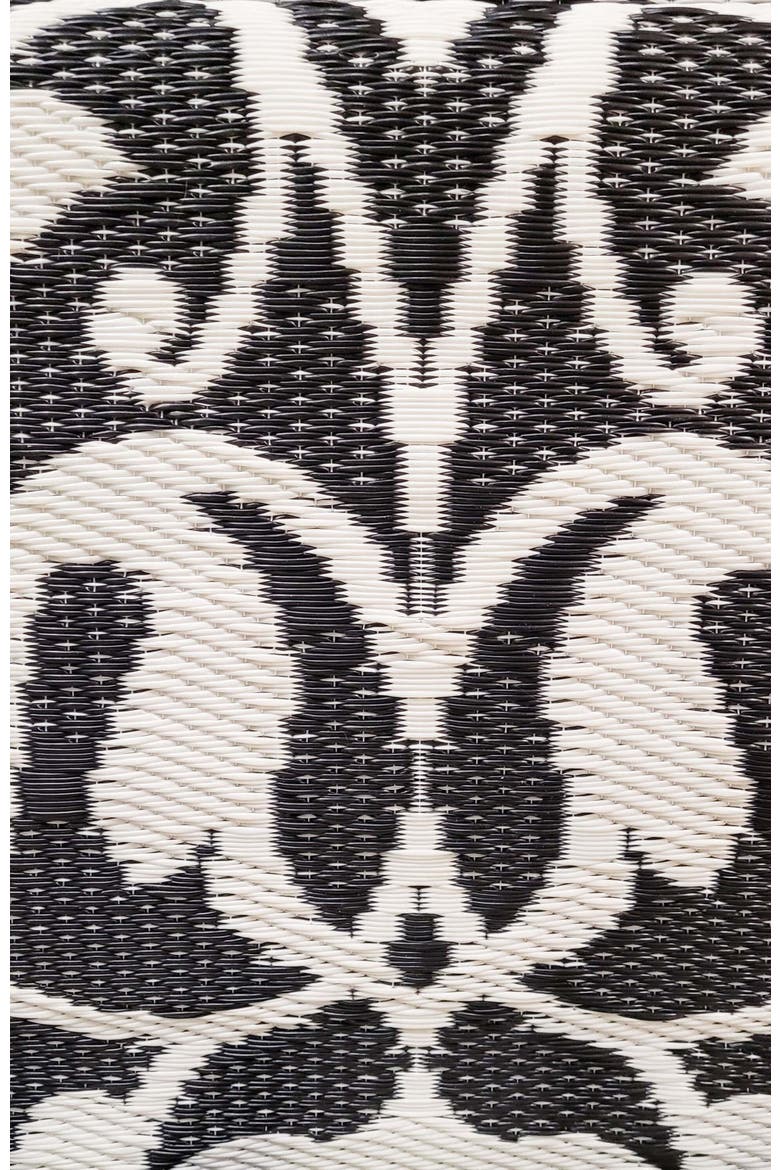 New Wrought Iron Black & White, Alternate, color, black and white