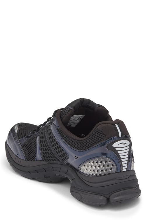 Saucony Progrid Triumph 4 Sneaker In Black