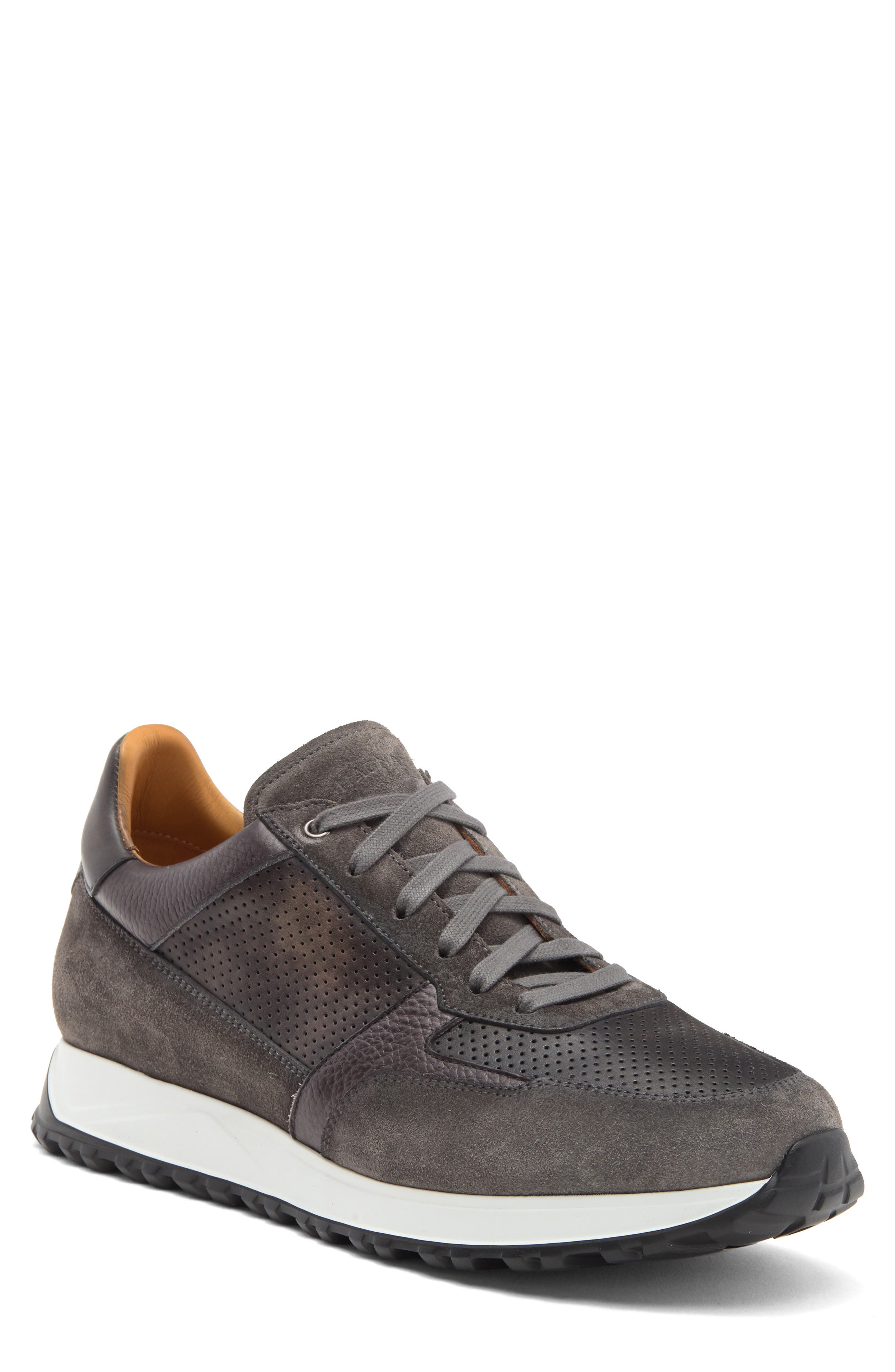 Magnanni Fado Perforated Sneaker