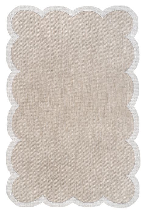 Alice Classic Cottage Two-Tone Scalloped Indoor/Outdoor Shaped Area Rug