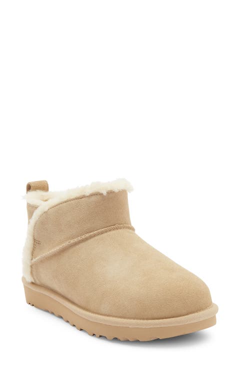 Aiyanna Classic Ultra Mini Boot