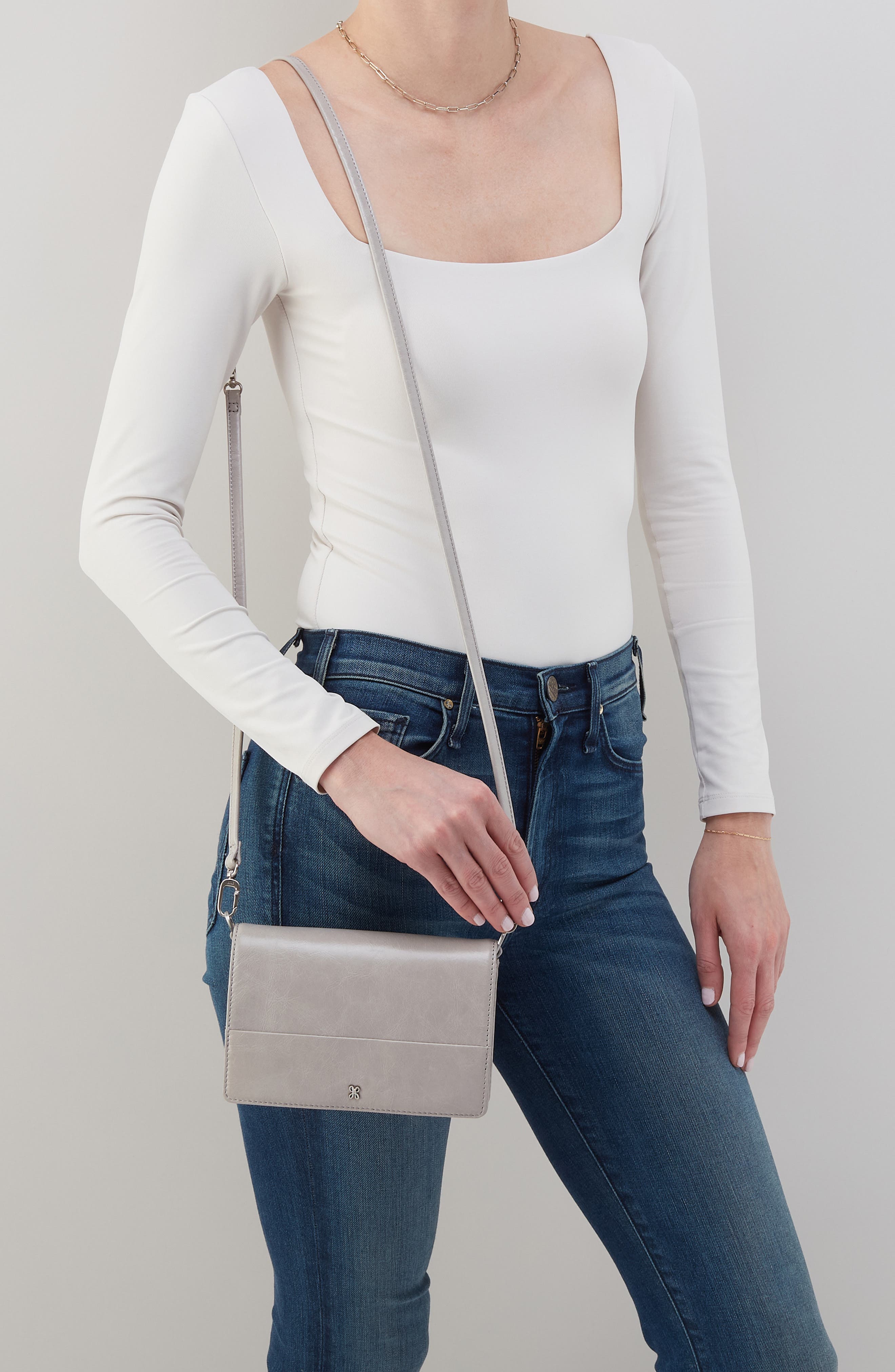 HOBO Jill Leather Phone Crossbody Bag, Alternate, color, Light Grey
