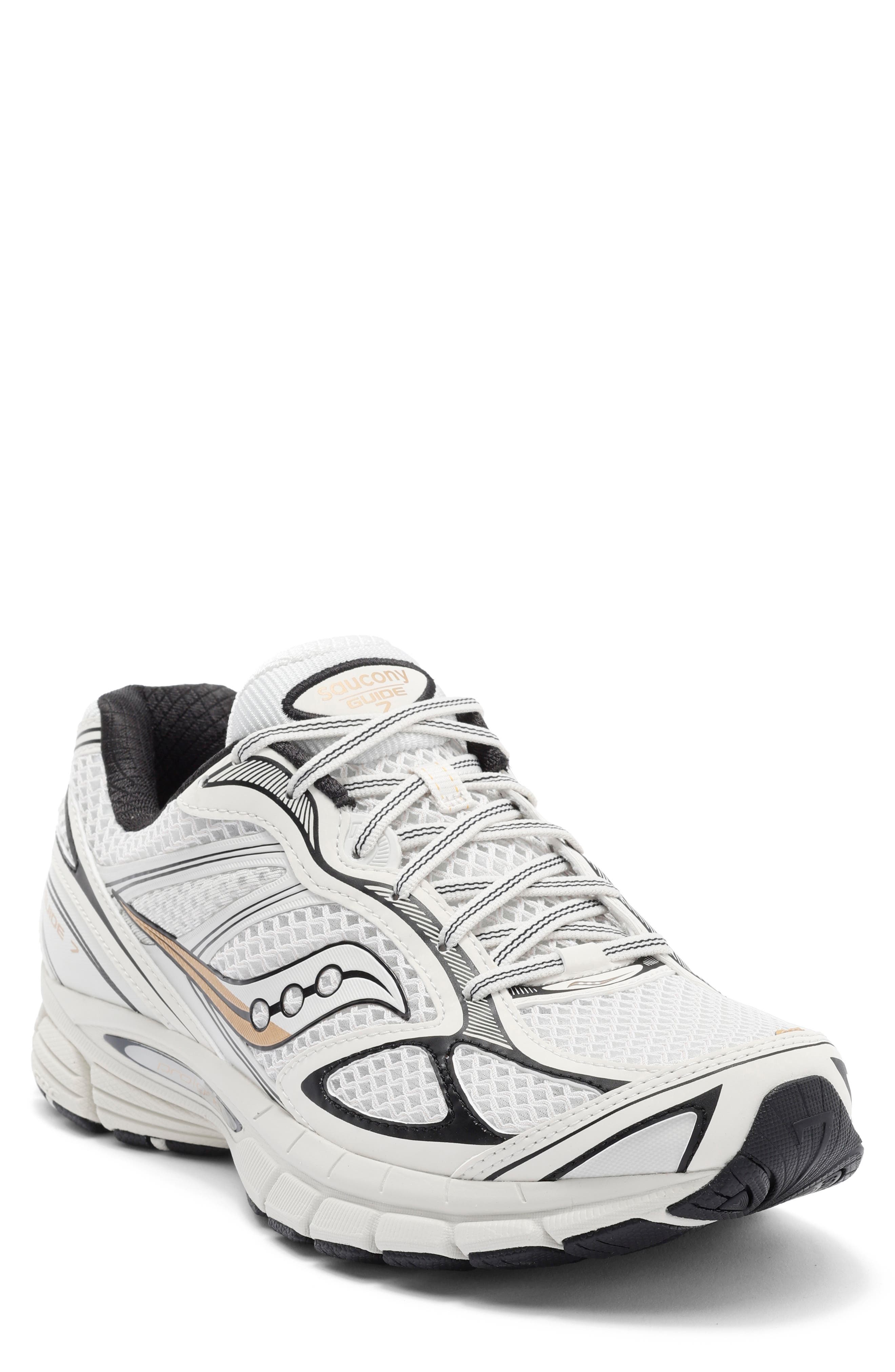 Saucony Gender Inclusive ProGrid Guide 7 Sneaker, Main, color, Onyx/ Gold