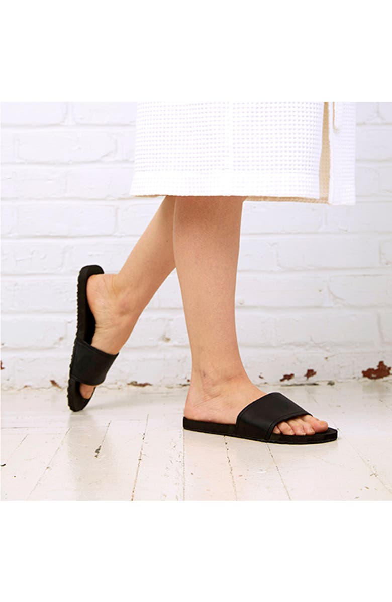 Feelgoodz Unisex Banyan Rubber Spa/Shower Slide Sandals, Alternate, color, Black