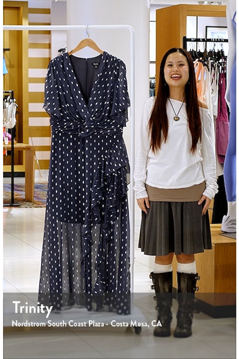 Flutter Sleeve Fil Coupé Maxi Dress video