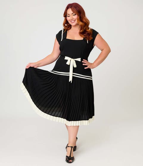 Plus Size Pleated Flapper Day Dress