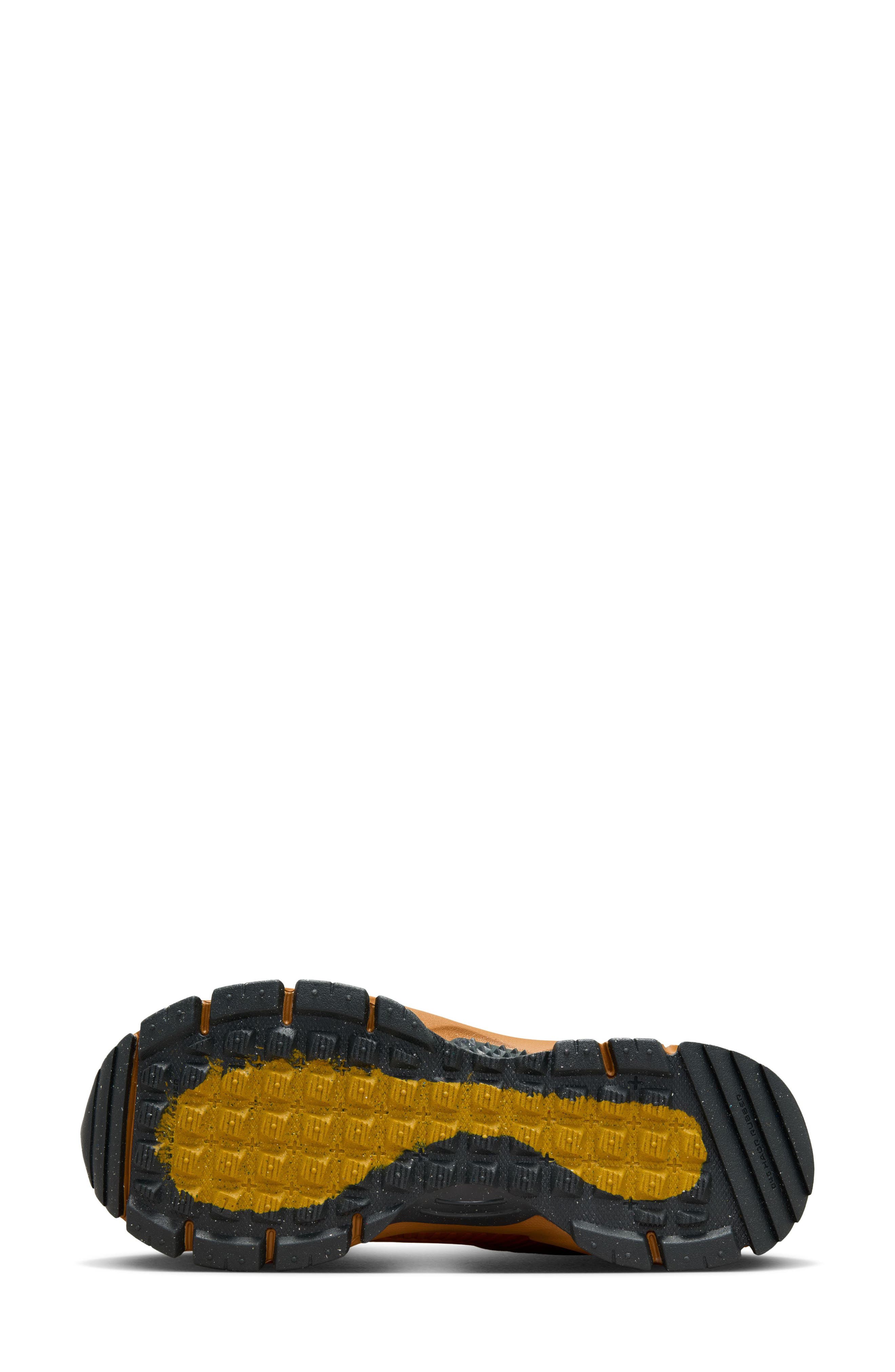 Zoom Vomero 5 Roam Sneaker, Alternate, color, FLAX/ KHAKI/ ANTHRACITE/ GOLD