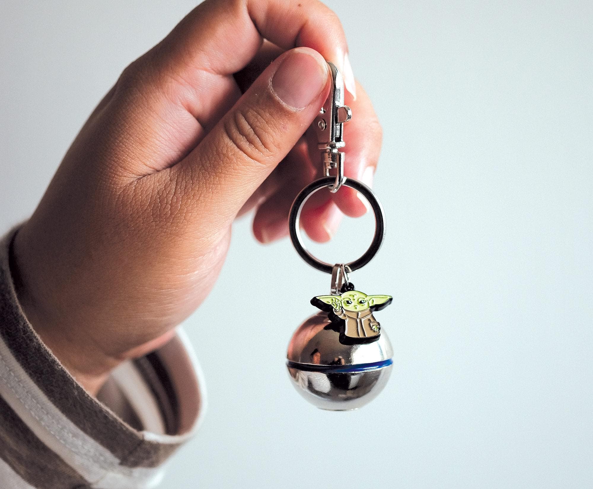 Toynk Star Wars The Mandalorian Razor Crest 3D Shifter Knob with Grogu Keychain, Alternate, color, Silver