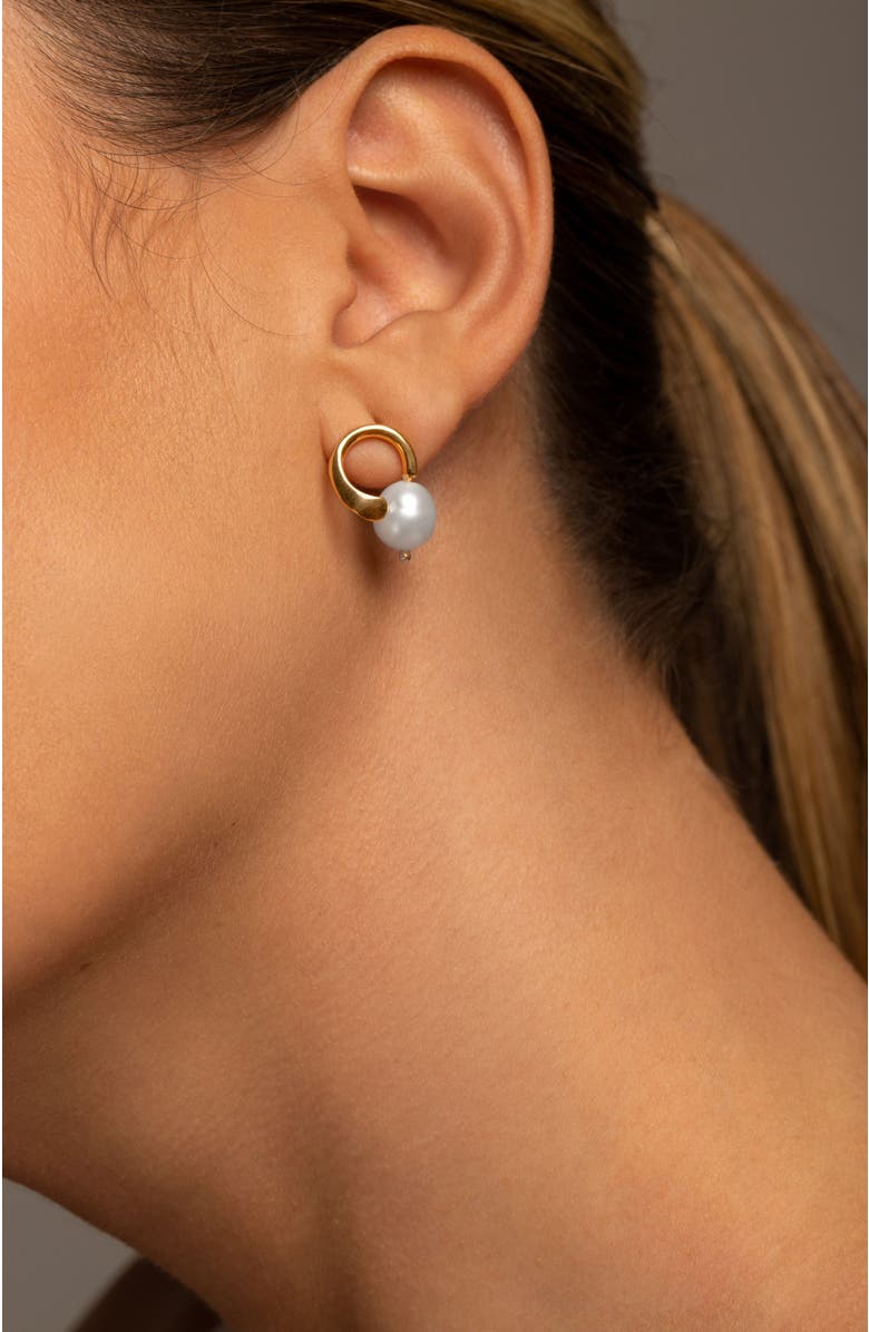 PIERETTI Clara freshwater pearl stud earrings, Alternate, color, Gold Plate