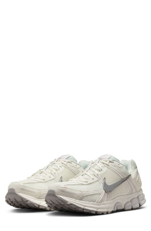 Nike Zoom Vomero 5 Sneaker In Silver