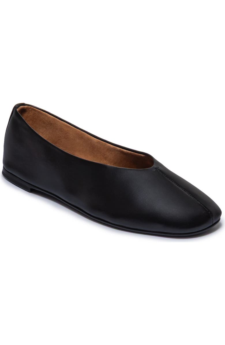 Bernardo Footwear Meredith Ballet Flat, Alternate, color, Black
