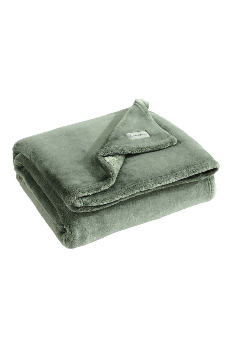 Ultra Lux Plush Solid Throw Blanket, Alternate, color, DARK GREEN