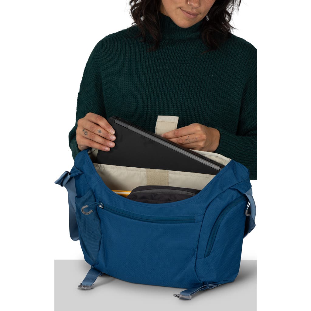 Osprey Daylite Messenger Bag In Night Shift Blue