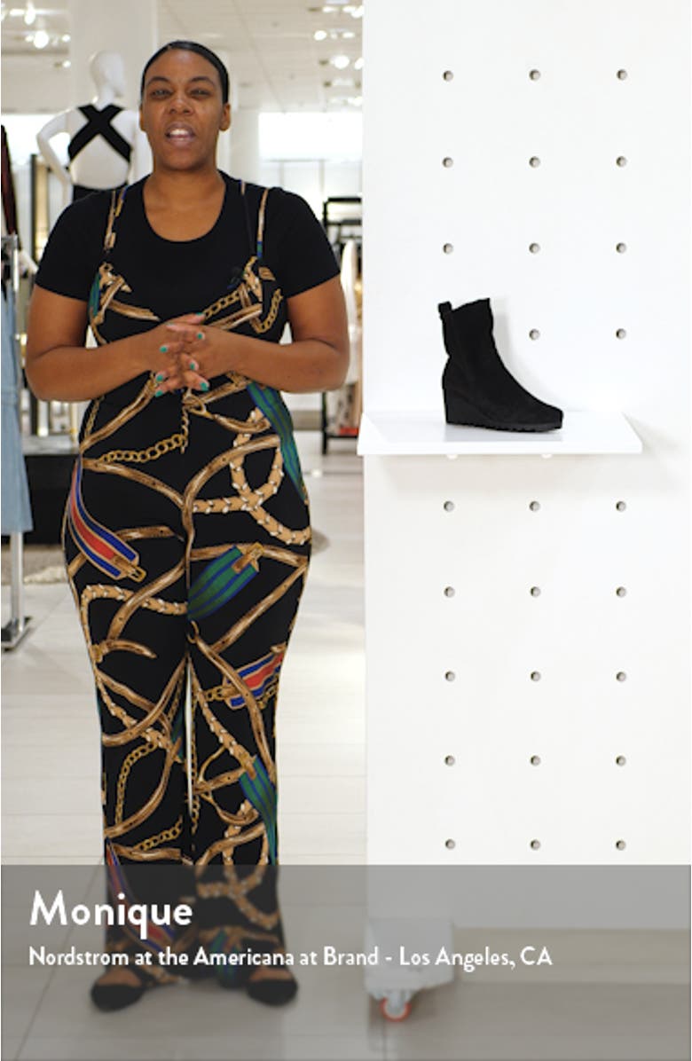 Larazo Bootie, sales video thumbnail