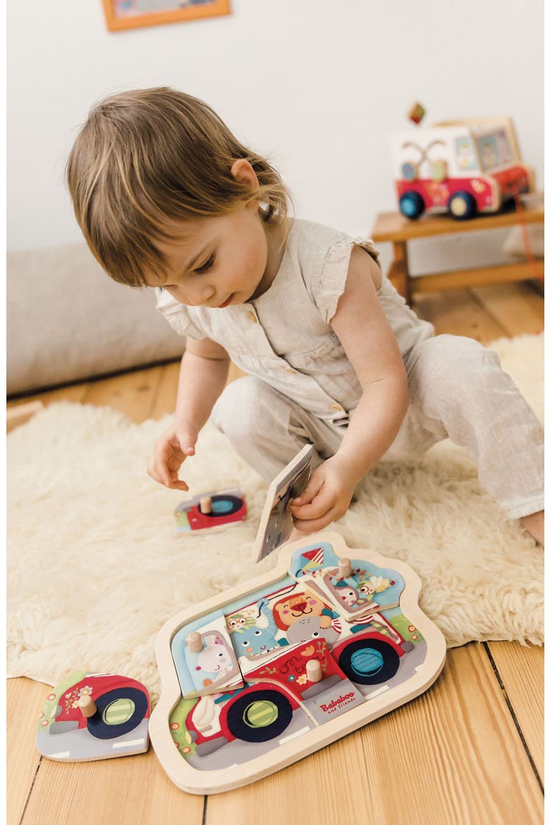 Friends on Tour Discovery Puzzle, Alternate, color, Red