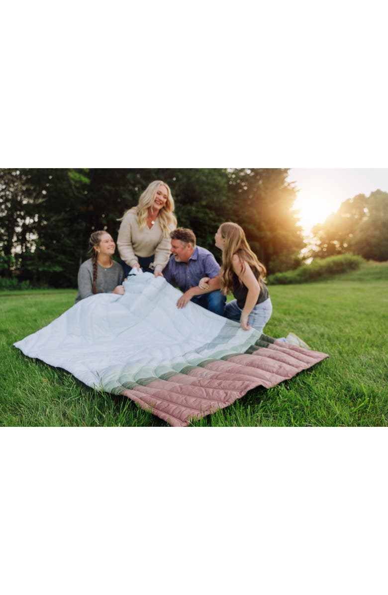 Oniva Aura Outdoor Puffer Blanket, Alternate, color, Afternoon Fields