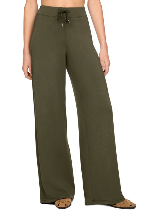 AirEssentials Wide Leg Pants