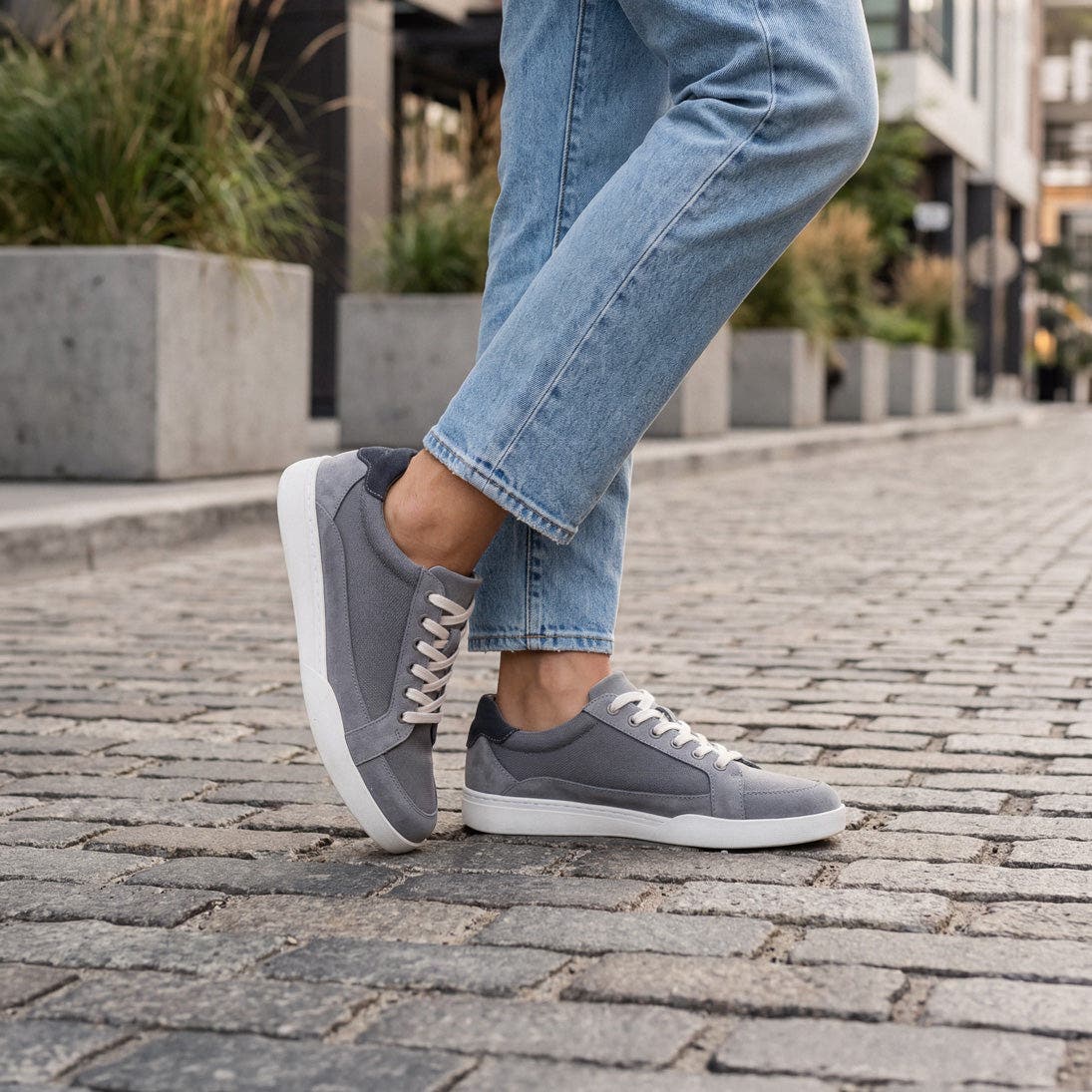 Encore Retro Sneaker, Alternate, color, Grey