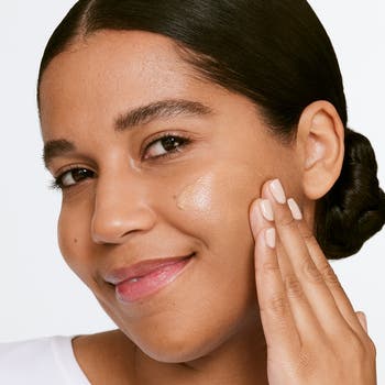 Moisture Surge<sup>™</sup> Sheertint Hydrator Broad Spectrum SPF 25 Tinted Moisturizer