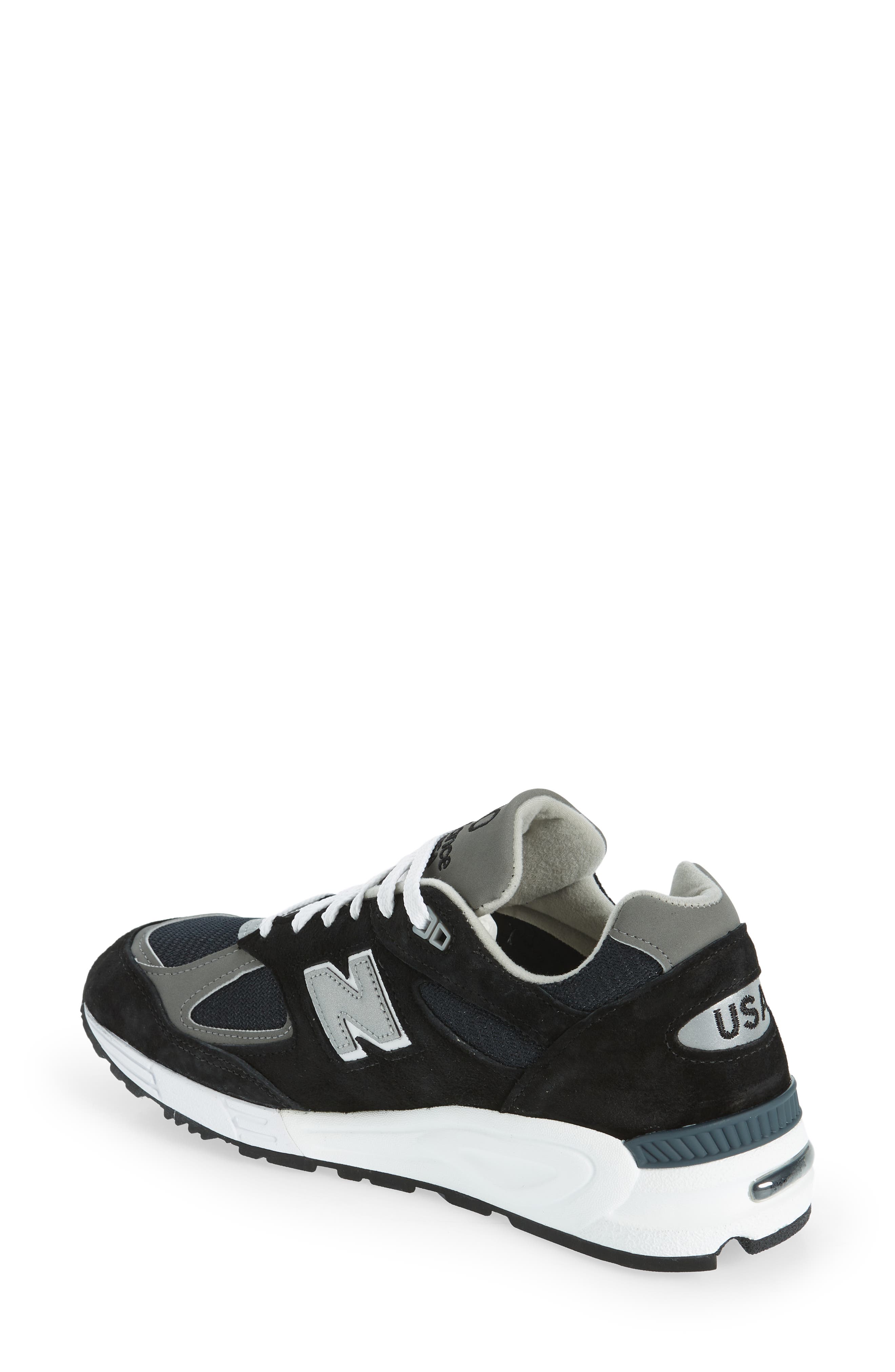 New Balance 990v2 Sneaker, Alternate, color, 