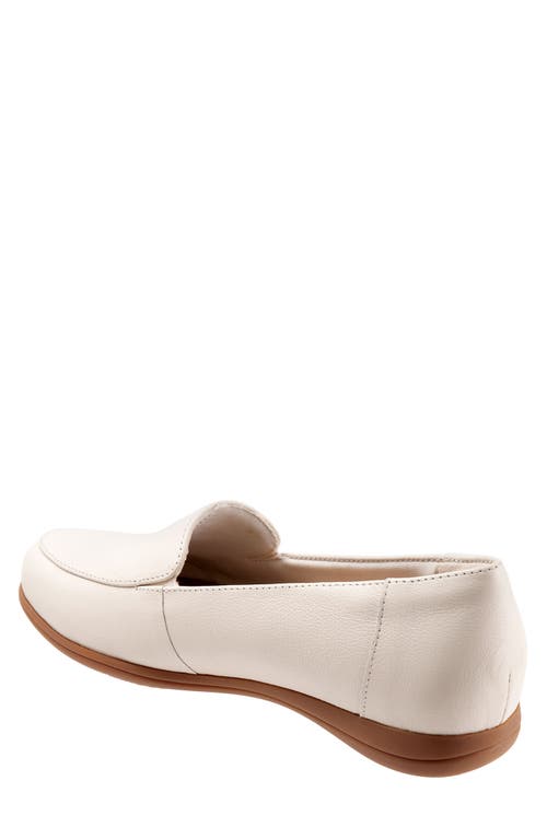 Trotters Deanna Loafer In Brown