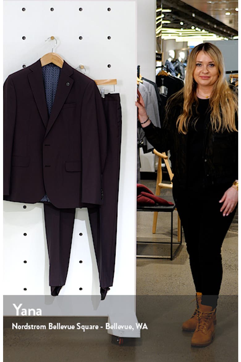 Roger Extra Trim Fit Solid Wool Suit video