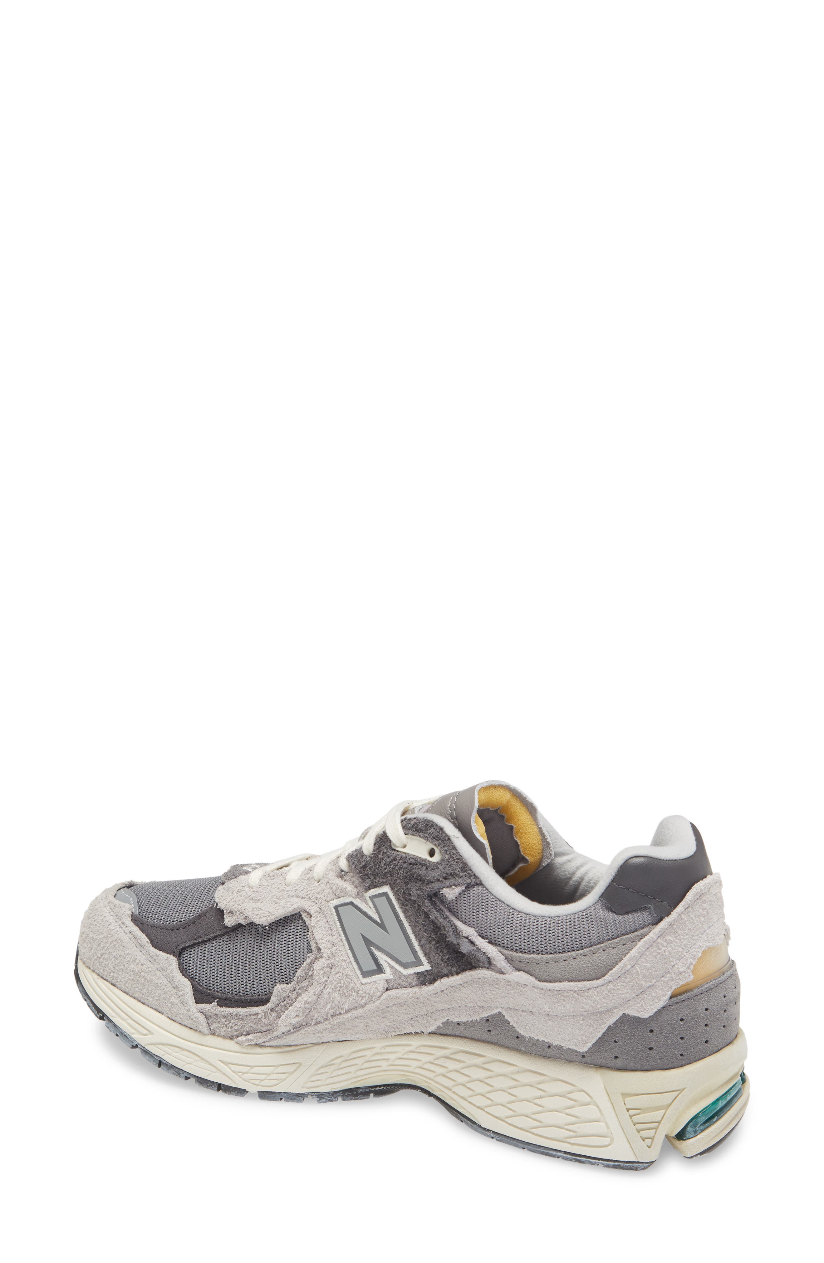 New Balance 2002R Sneaker, Alternate, color, Grey