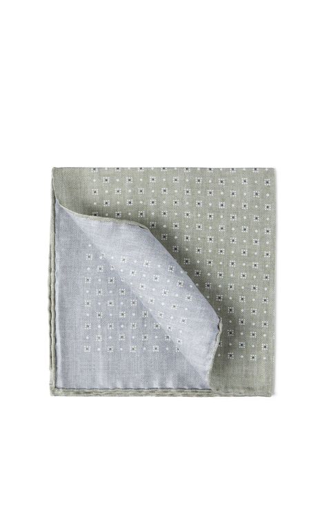 Pocket square with pattern