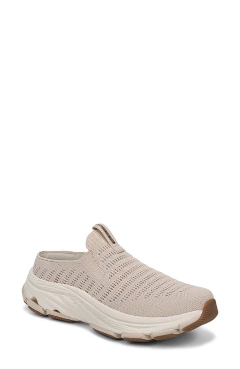 Devotion X Max 2 Walking Sneaker (Women)