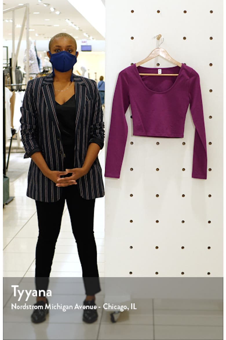 Crop Long Sleeve Scoop Neck T-Shirt video