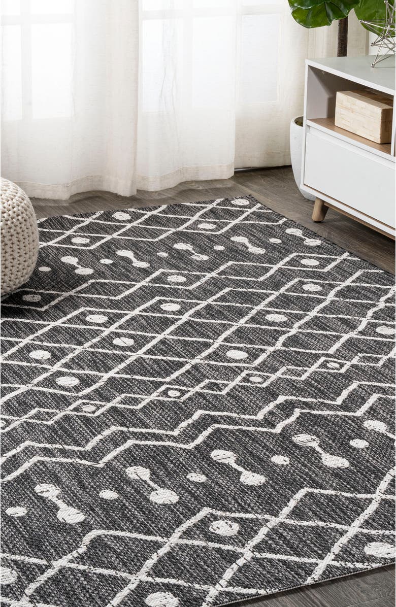 JONATHAN Y Nokat Bohemian Indoor/Outdoor Area Rug, Alternate, color, Black/Ivory