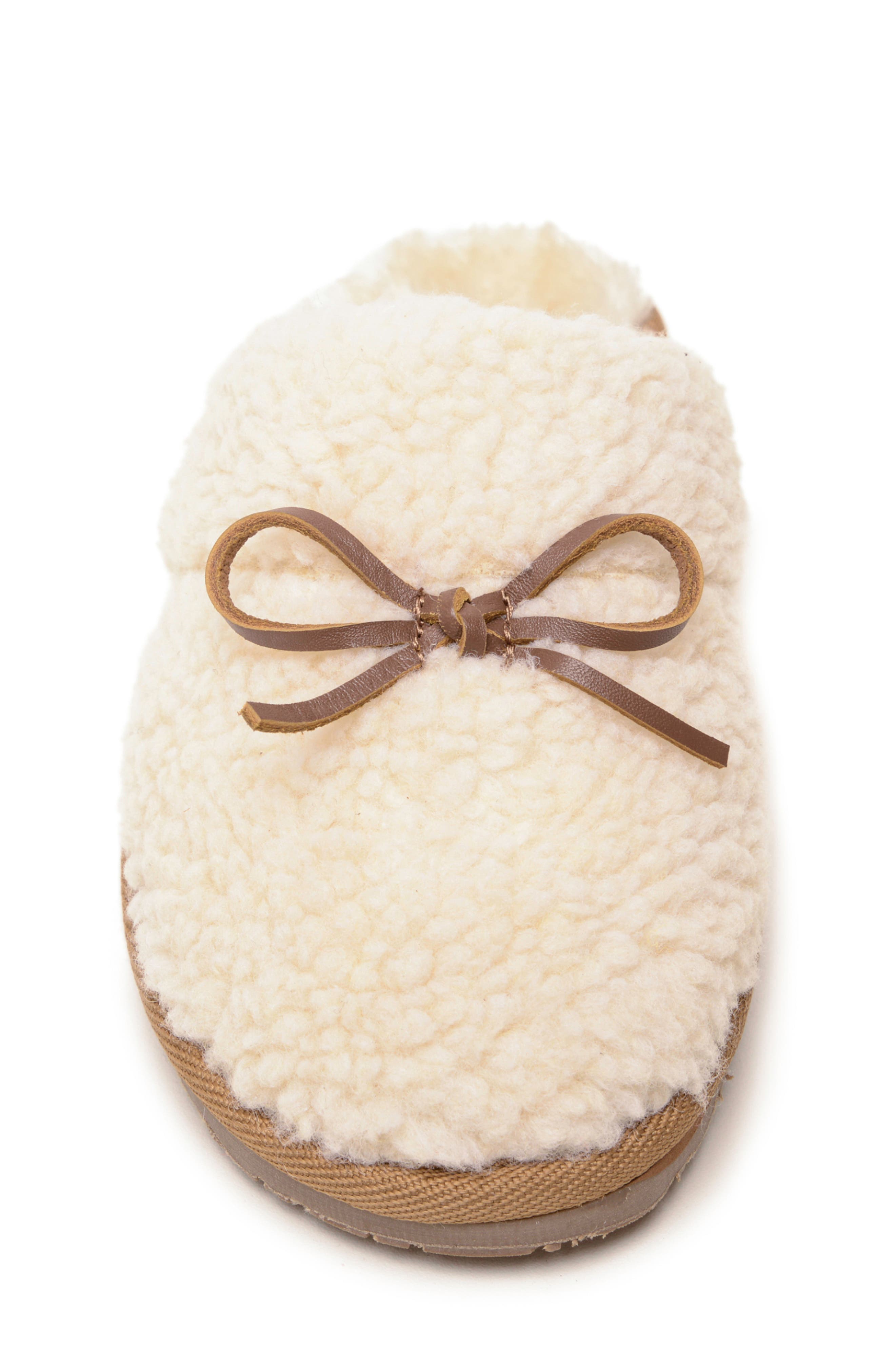 Minnetonka Mini Flurry Faux Fur Scuff Slipper, Alternate, color, 