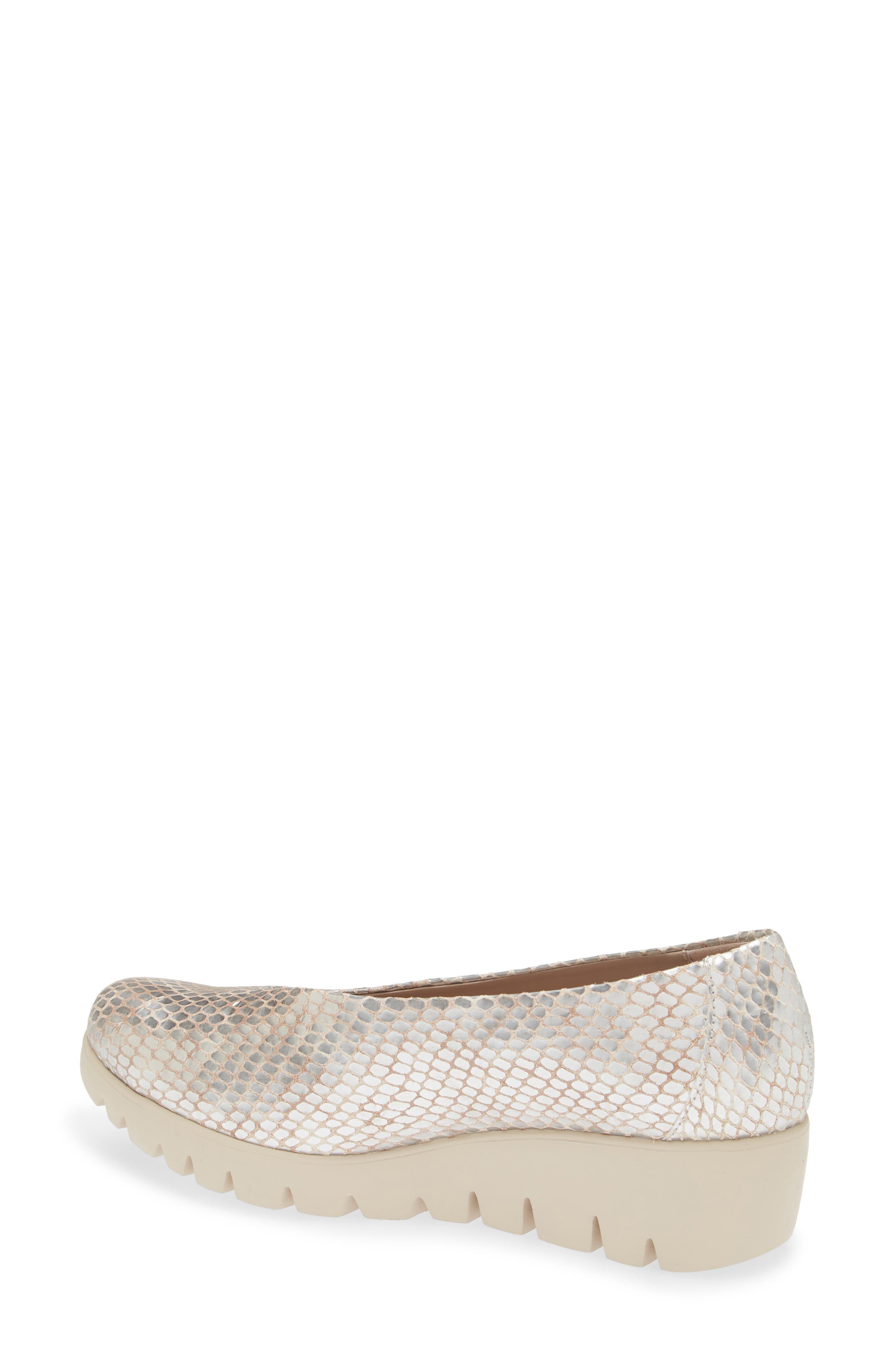 Wonders Extralite Wedge Pump, Alternate, color, Maya Champagne