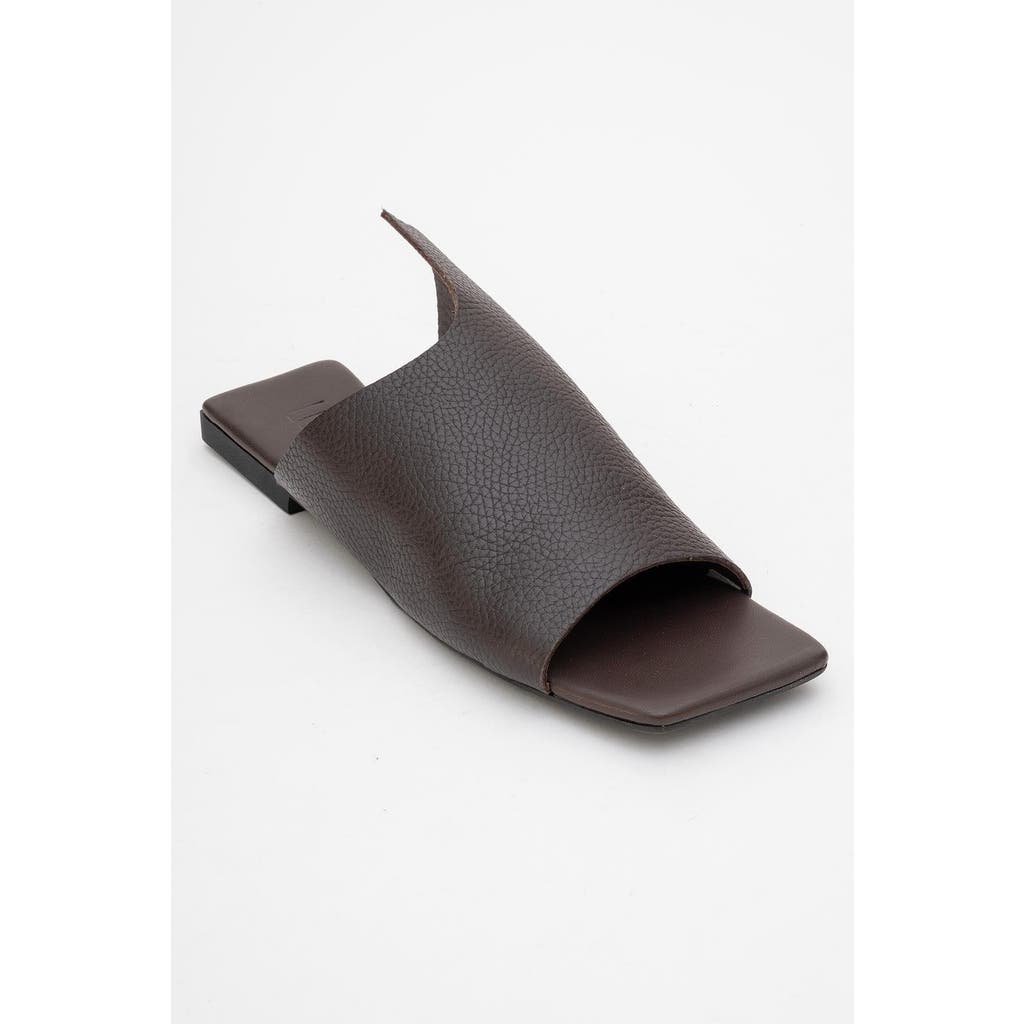 Forever & Always Shoes Orianna Leather Slide Sandal In Brown